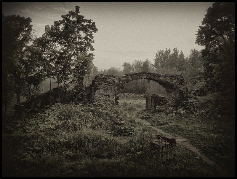 На графских развалинах фото превью