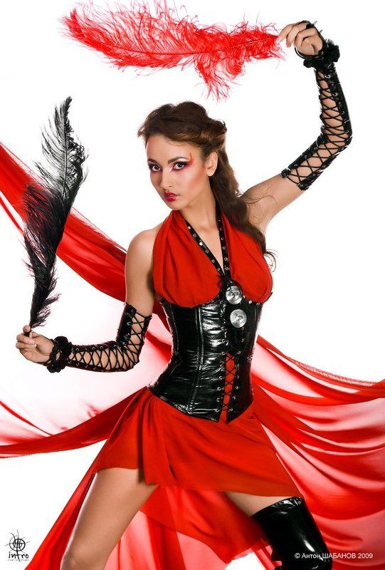 ткань, крсное, черное, кожа, корея, мария, перо, перья, гламур Красное и черное фото превью