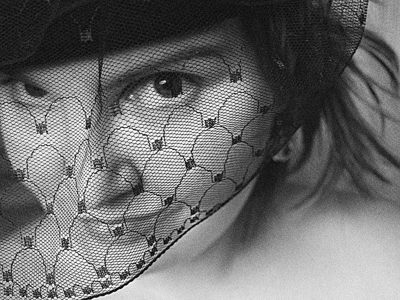 автопортретное,чб,пленка сумними думками фото превью