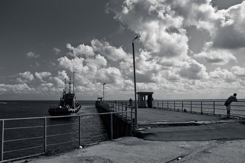 кронштадт, причал, люди, корабль Причал фото превью