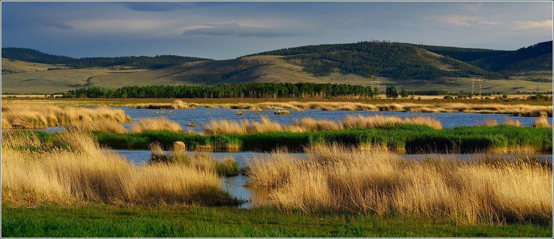 большой, вечер, вода, голубой, горы, далекий, желтый, заводь, зеленый, иткуль, красивый, озеро, осока, островок, панорама, пейзаж, пейзвж, природа, протока, путешествия, сибирь, синий, степь, трава, хакасия, холмы, широкий Озеро Иткуль. фото превью