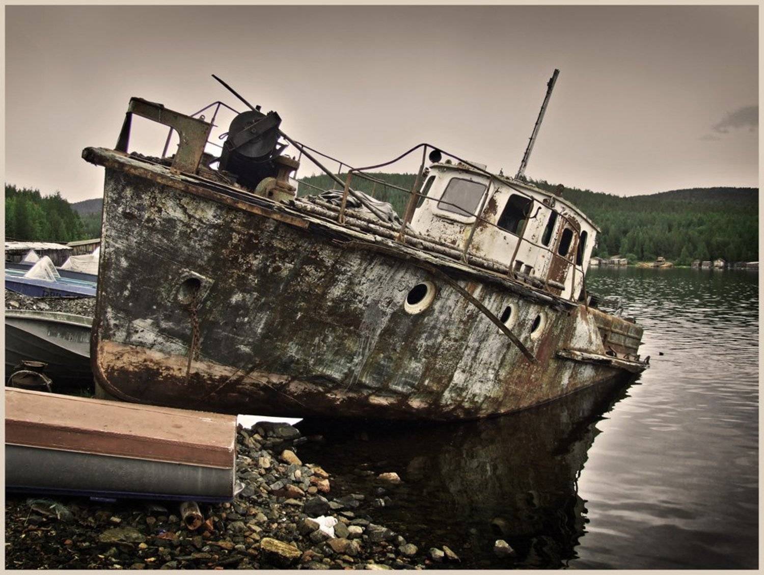 баркас, Борис Пирог