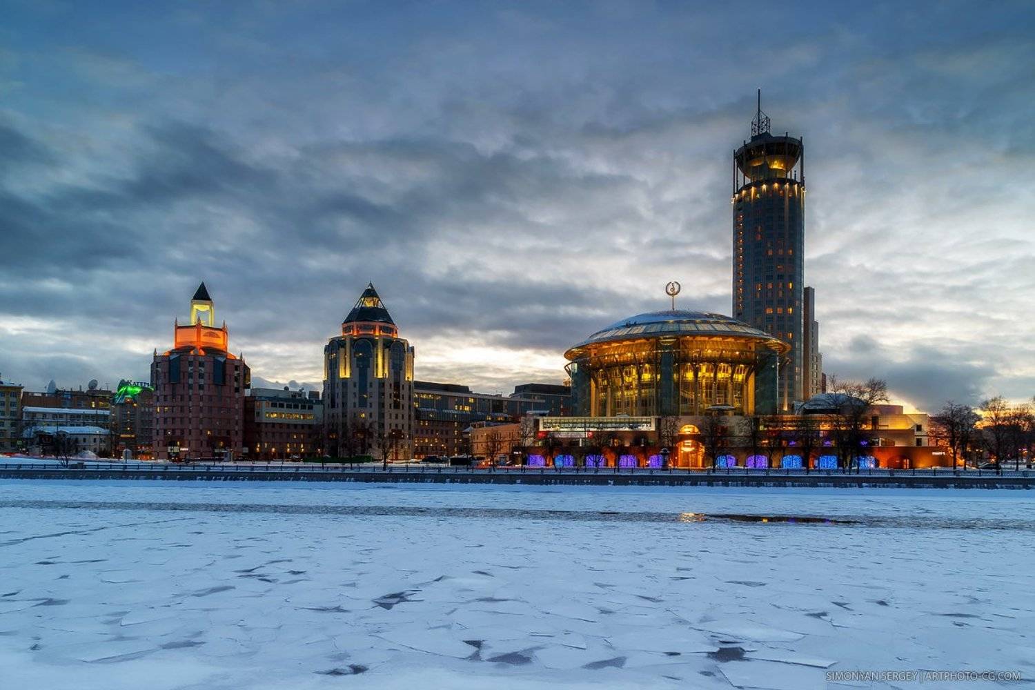 Москва, Симонян Сергей