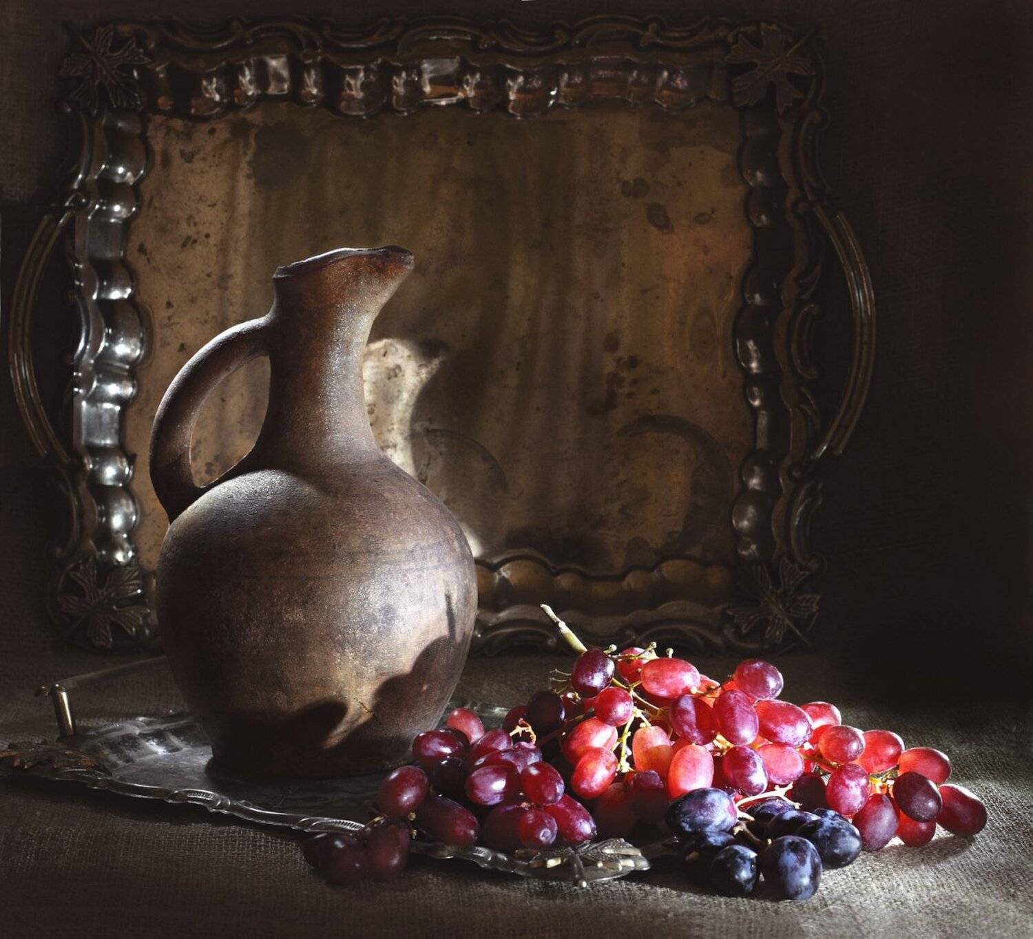 натюрморт, кувшин, виноград, Ончукова Наталья
