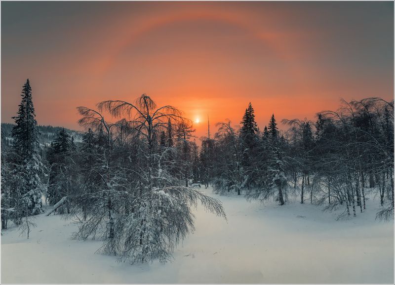 Предзакатное гало на хребте Уван фото превью