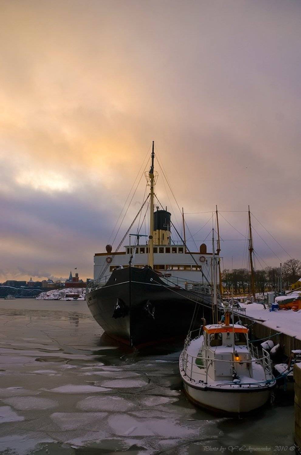 корабль, небо, стокгольм, Юрий Лукьяненко (o4spok)