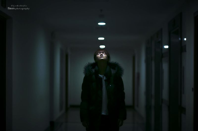 into the dark фото превью