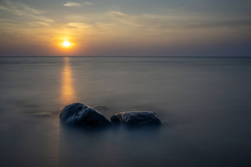 baltic sea,stones,sunset,evening The last ray фото превью