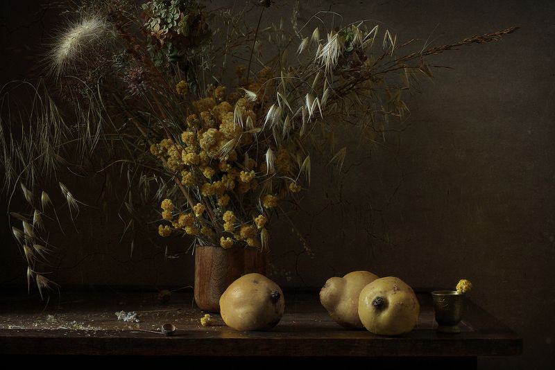 Натюрморт с айвой фото превью