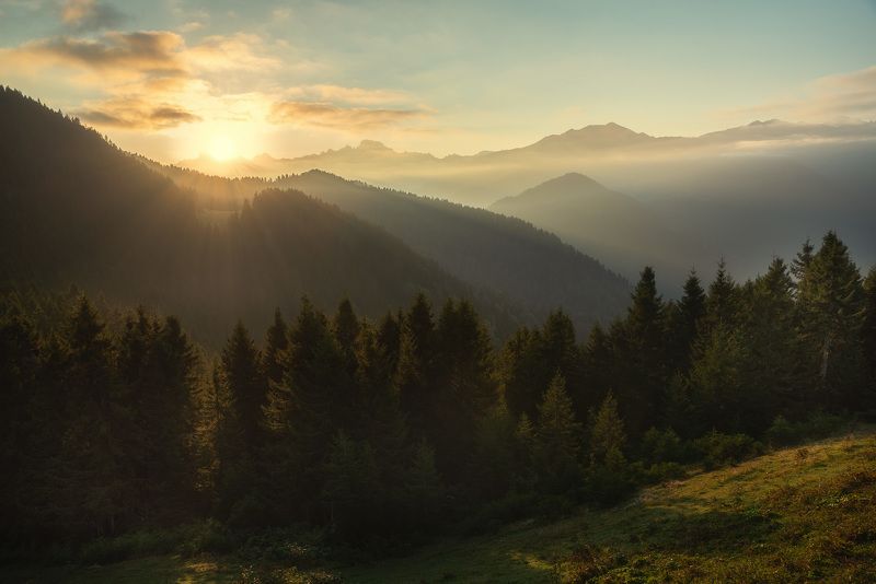 Рассвет в горах Карадениза фото превью