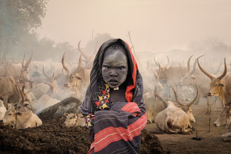 She is Mundari фото превью