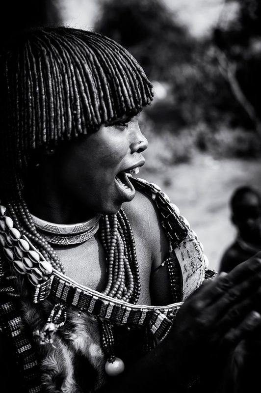 Девушка из племени Хамеров фото превью