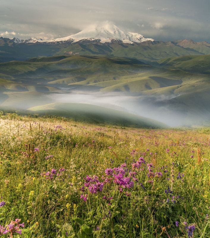 Вид на Эльбрус. фото превью