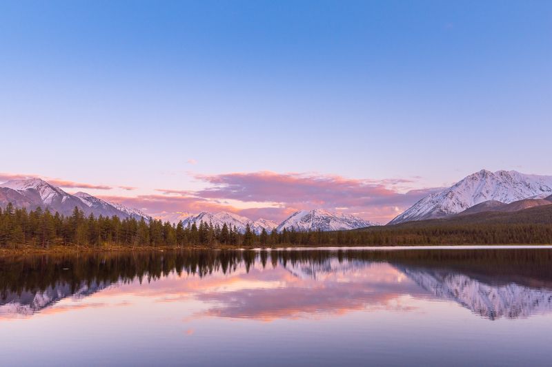 Якутия, Сунтар-Хаята, Кнорий, горы, озеро Вечер в верховьях долины реки Конгор фото превью