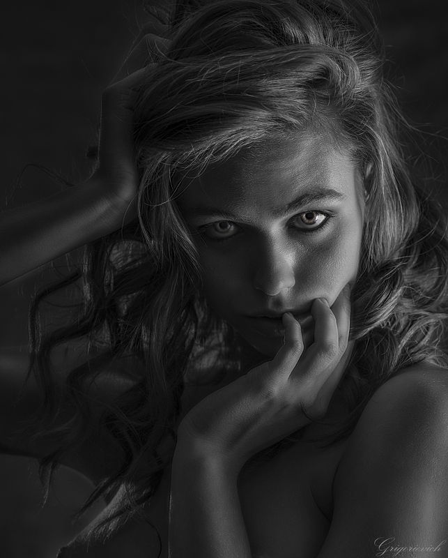 девушка. портрет. красота. глаза. грудь взгляд. Ольга фото превью