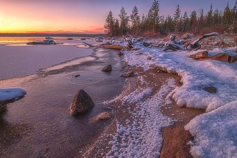 Первый лед, закат в розовых тонах) фото превью