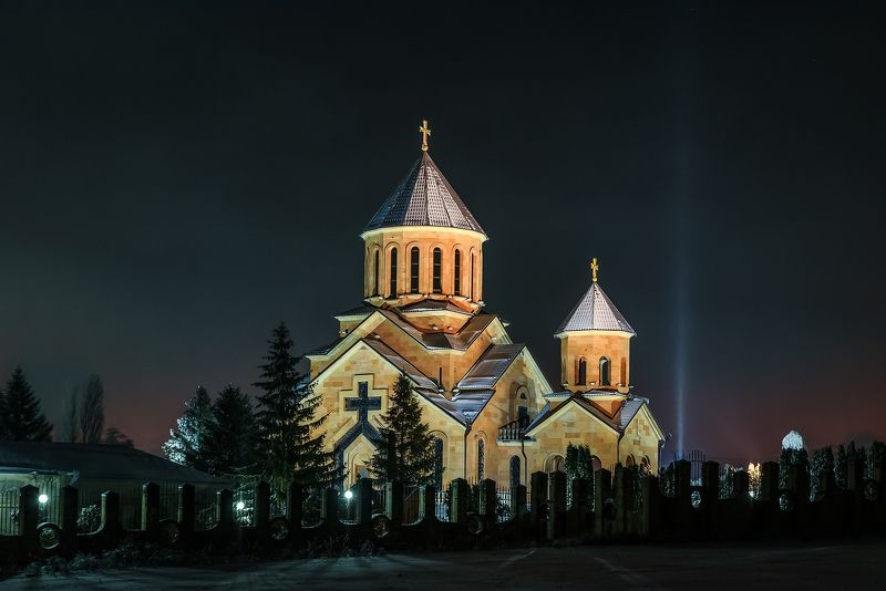 Зимняя ночь у храма фото превью