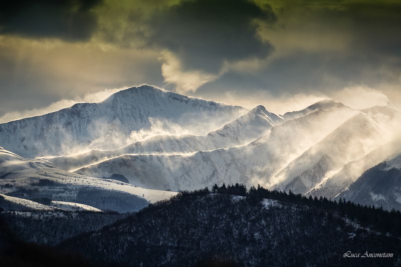 A look at the Sibillini nat park фото превью