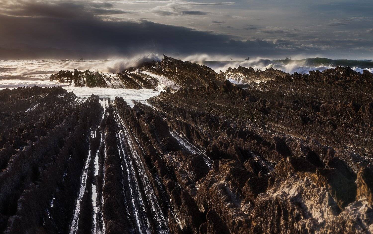 флиш, турбидиты, океан, скалы, берег, испания, волны, Сутковой Сергей