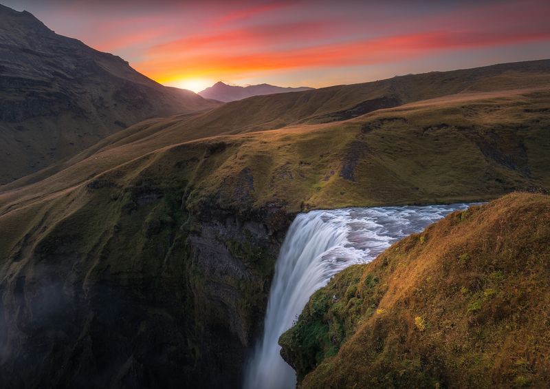Iceland, Skogafoss, outdoors Golden Falls фото превью