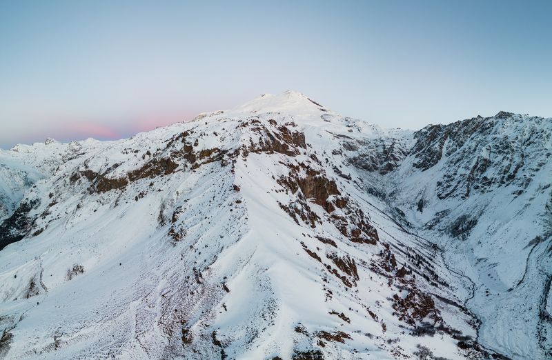 аэрофото, горы, эльбрус, снег, зима, терскол, рассвет Рассвет на снежных вершинах фото превью