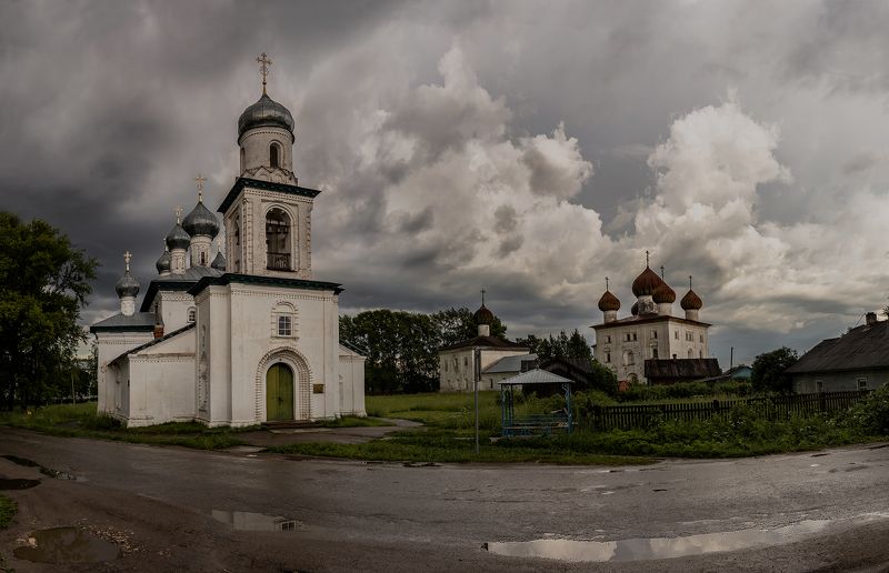 каргополь, церковь, дождь, небо, тучи. Дождливый Каргополь. фото превью