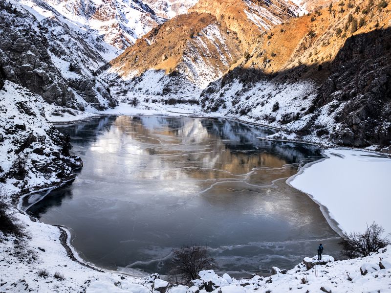 Узбекистан пейзаж, природа,пейзаж  Горное озеро Урунгач фото превью