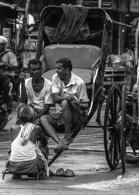 street photography, black and white, people, faces Streets of Kolkata фото превью