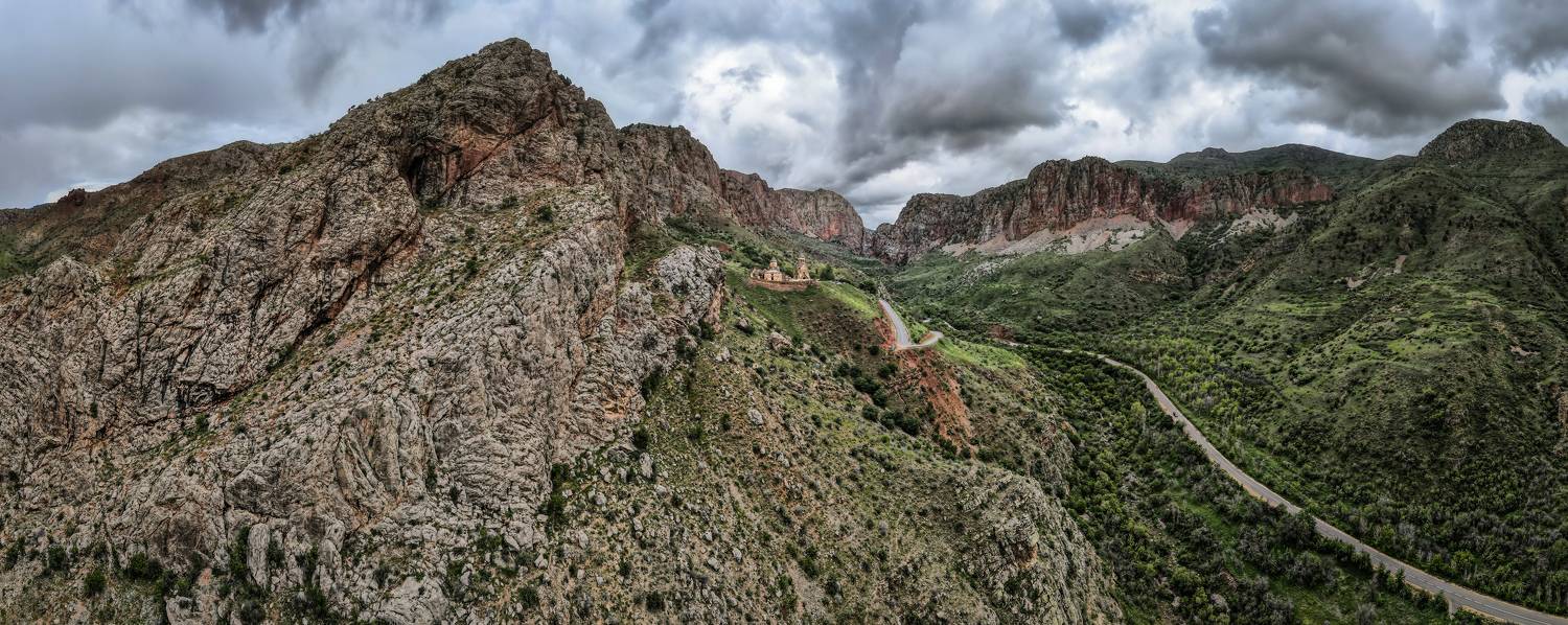 Армения, Вайоцдзорская область, монастырь Нораванк, , Юрий Гаврилов