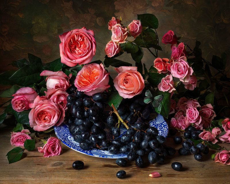 Grapes and Roses фото превью