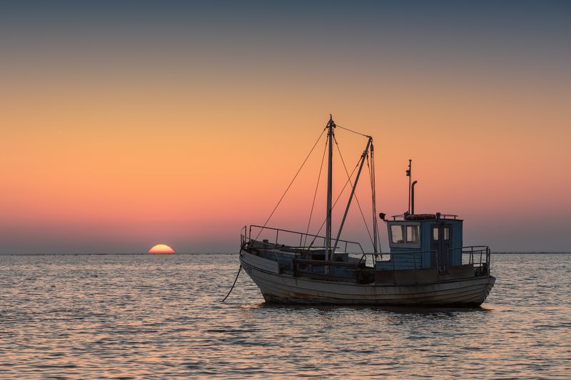 рыбацкий баркас.балтика. Рыбацкий баркас. Балтика фото превью