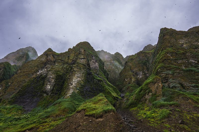 Скалы в небо фото превью