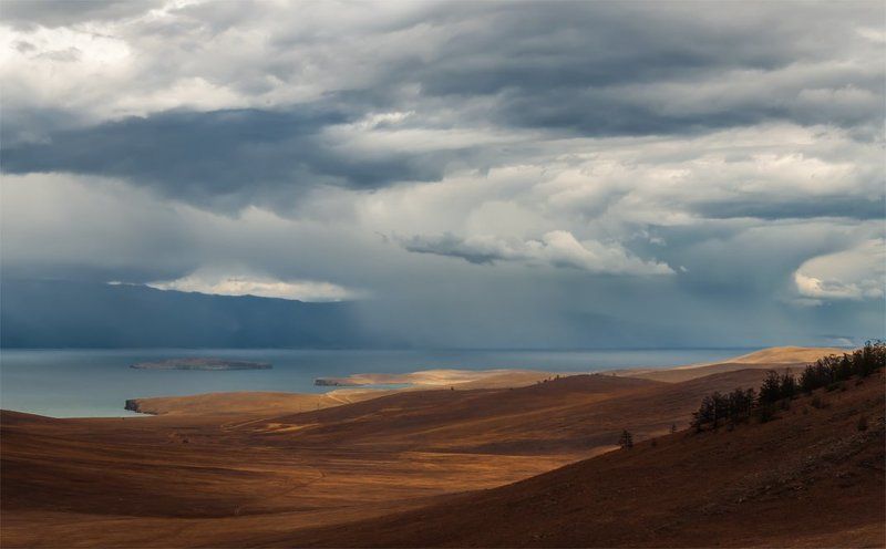 Байкал, Горы, Лето, Небо, Озеро, Ольхон, Остров, Пейзаж, Природа, Сибирь, Тучи Дождливо на Байкале. фото превью