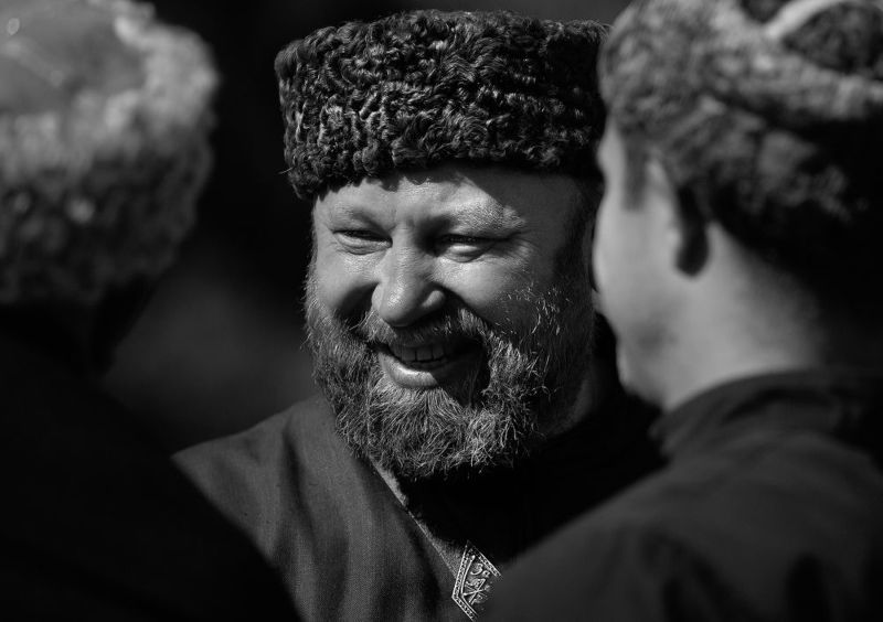 на фестивале казачья станица в москве, чб фото, казак, уличный мужской портрет, эмоции Казак фото превью