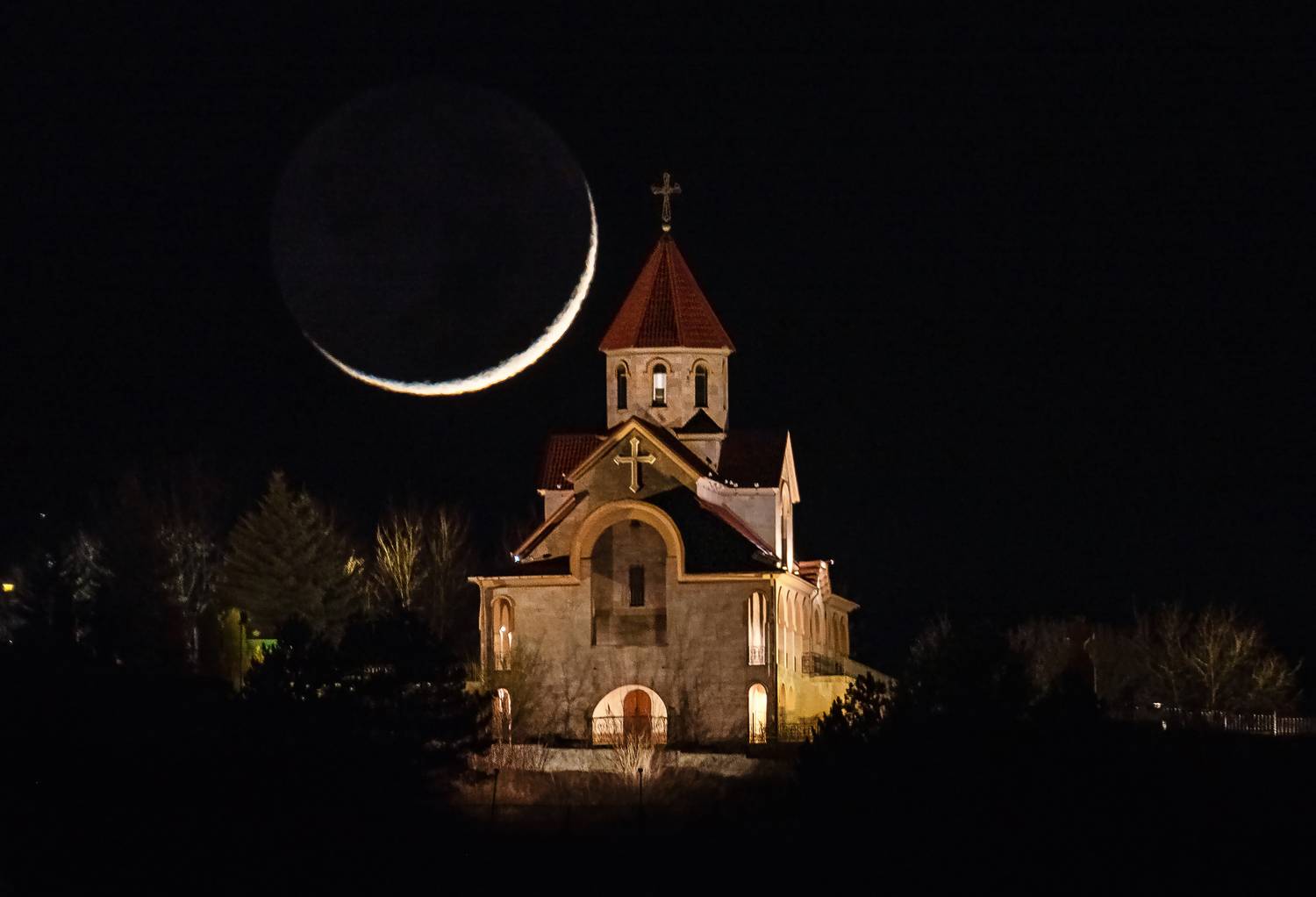 кавказ, кмв, кисловодск, храм, аац, армянская церковь, ночь, ночной город, новолуние, луна, месяц, молодая луна, new moon, newmoon, Zakharov Armen