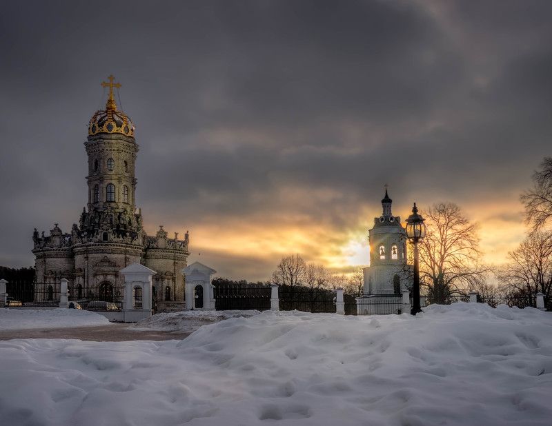 Церковь Знамения Пресвятой Богородицы в Дубровицах фото превью