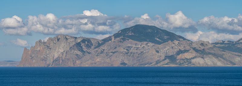 Вид на Кара-ДагРоссия, Крым, Феодосийский район, посёлок Орджоникидзе, бухта Провато, Кара-Даг фото превью