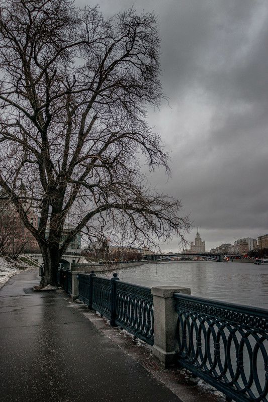 Хмурое московское утро.... фото превью