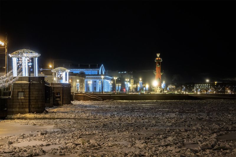 Нева покрылась льдом фото превью