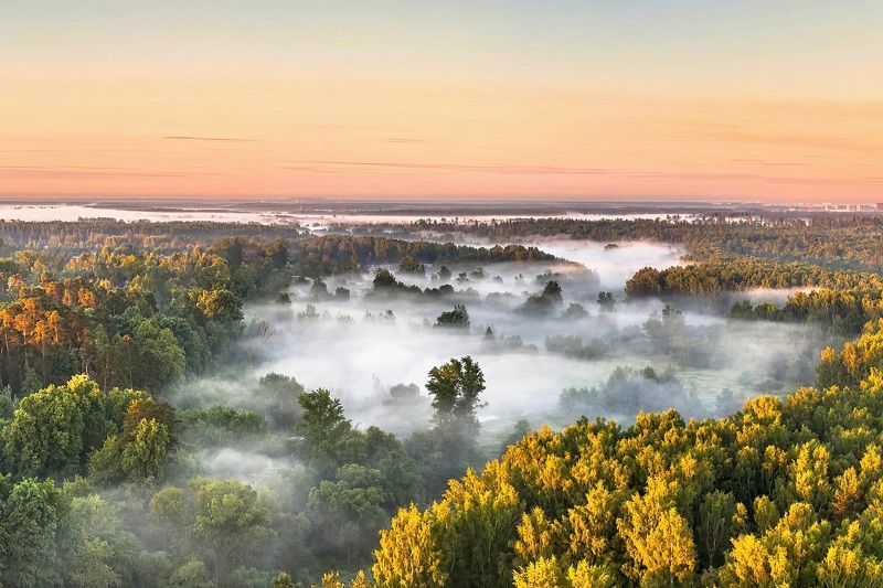 аэрофотосъемка дрон солнце храм дорога туман восход Над туманной землей фото превью