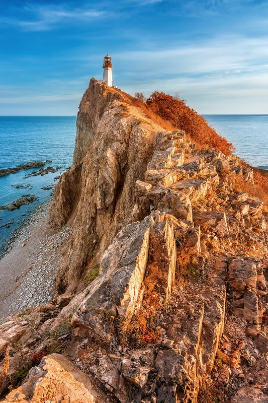 Маяк Рудный, мыс Бриннера (Приморский край) фото превью