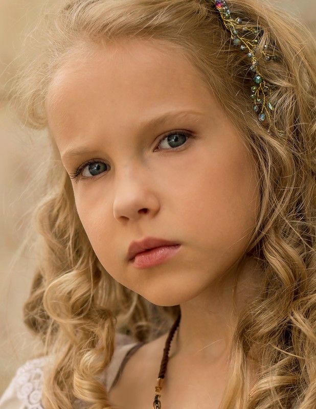 постановочная фотография, необычное, красота, модель, портрет, настроение, художественная работа, эстетика, / On the streets of gold,where the sunrises glow__________________/ фото превью