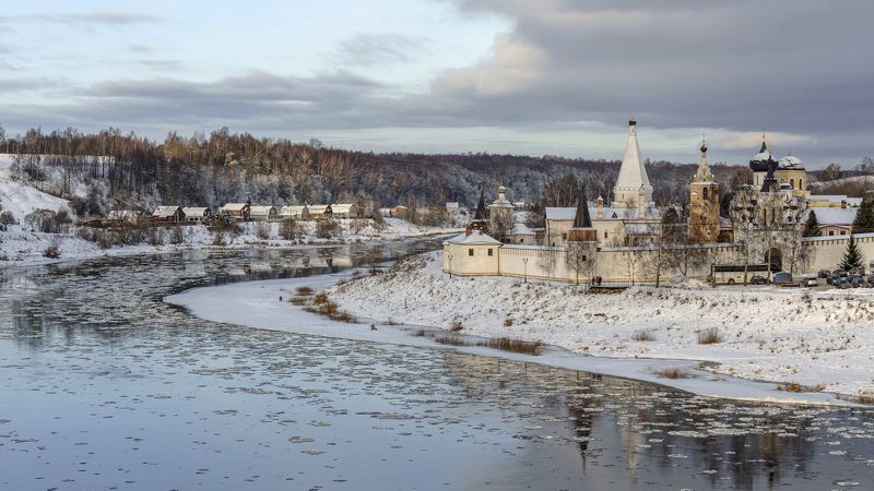 Старица фото превью