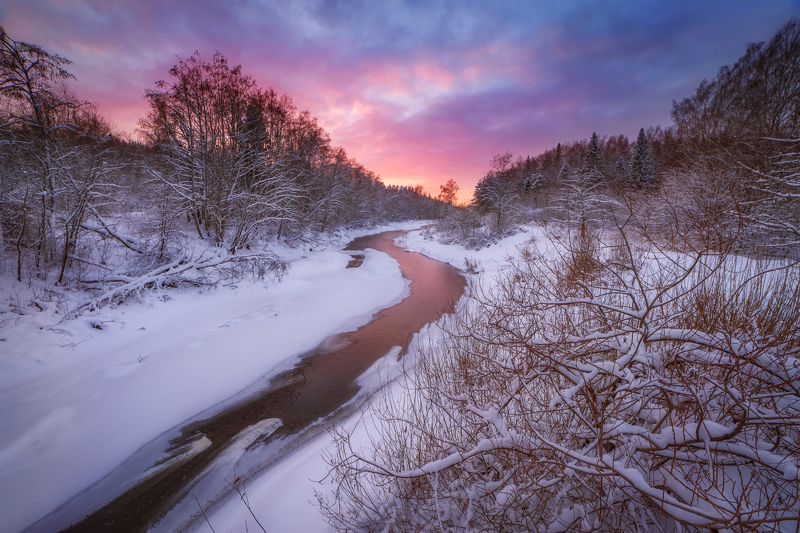 про пурпурный вечер, зимушку и не замерзшую речку фото превью