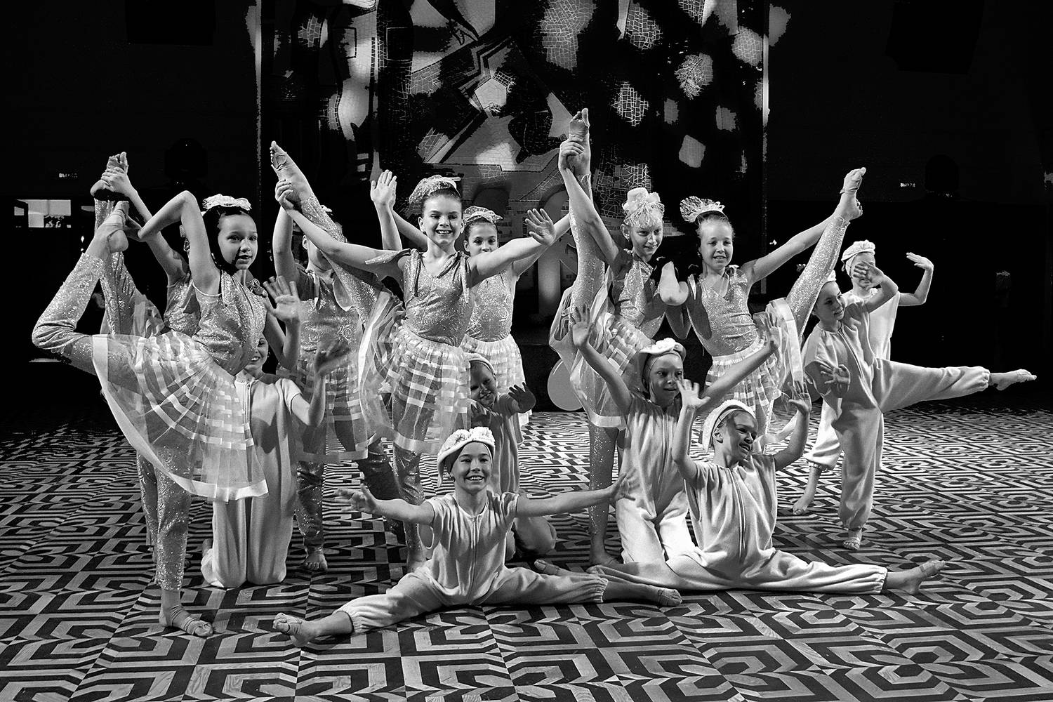 танцы, апатиты, чб, Николай Смоляк