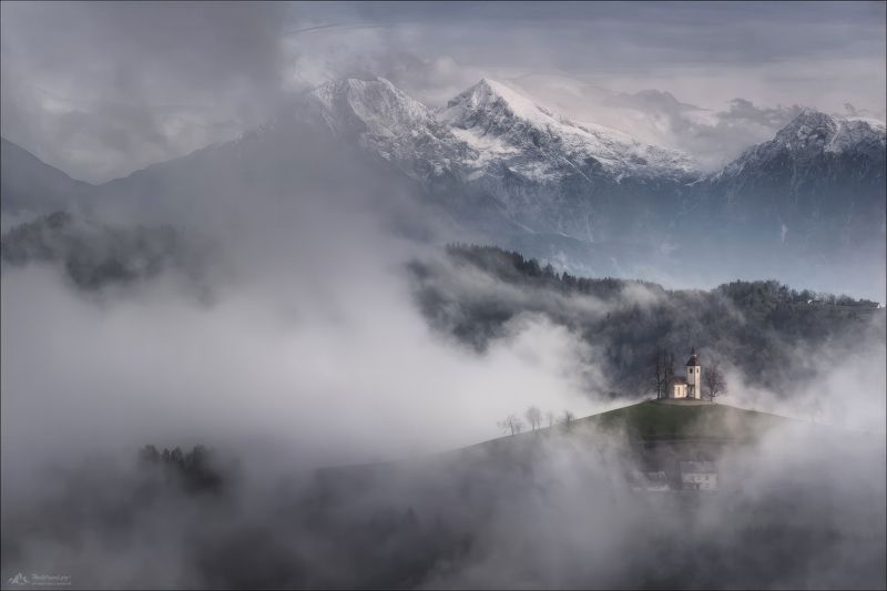 словения, slovenia, церковь Святого Томаша, Sveti Tomaž, Church of St. Thomas above Praprotno, Альпы, Юлийские Альпы, фототур, phototravel.pro Девятый вал фото превью