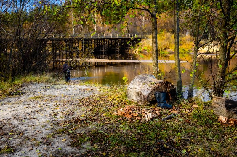 осень, река, рыбак, пейзаж Сапоги в запас фото превью