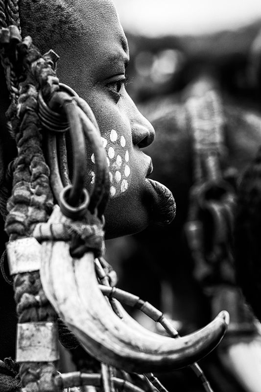 Женщина племени Мурси фото превью