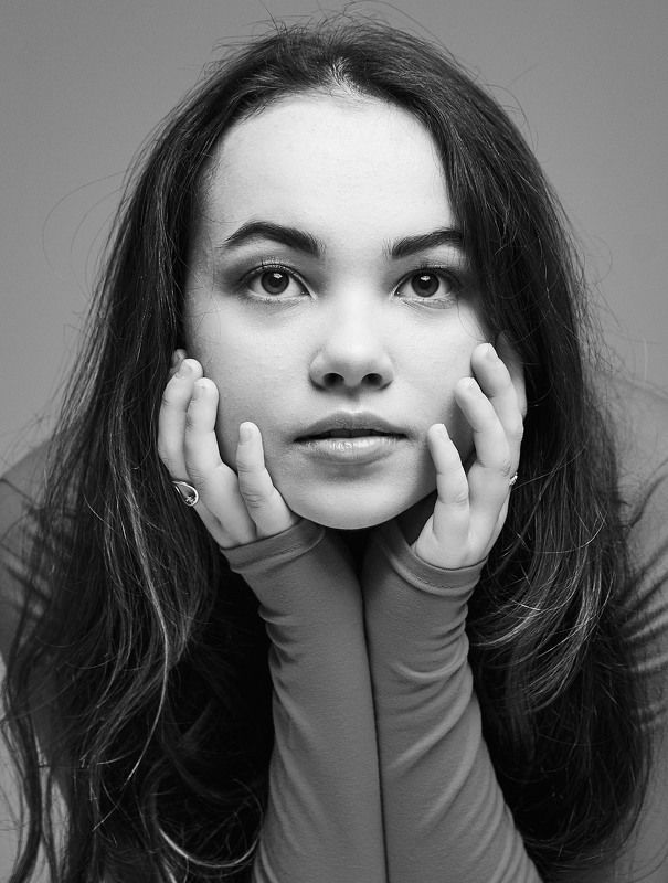 девушка, черно-белое, взгляд, подросток Ксюша фото превью