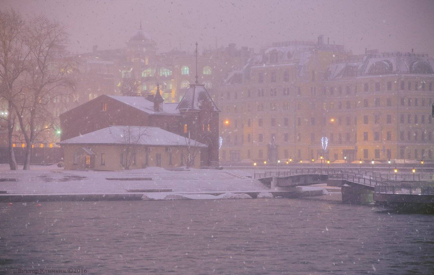 вечер, город, зима, москва, москва-река, река, снег, снегопад, Виктор Климкин